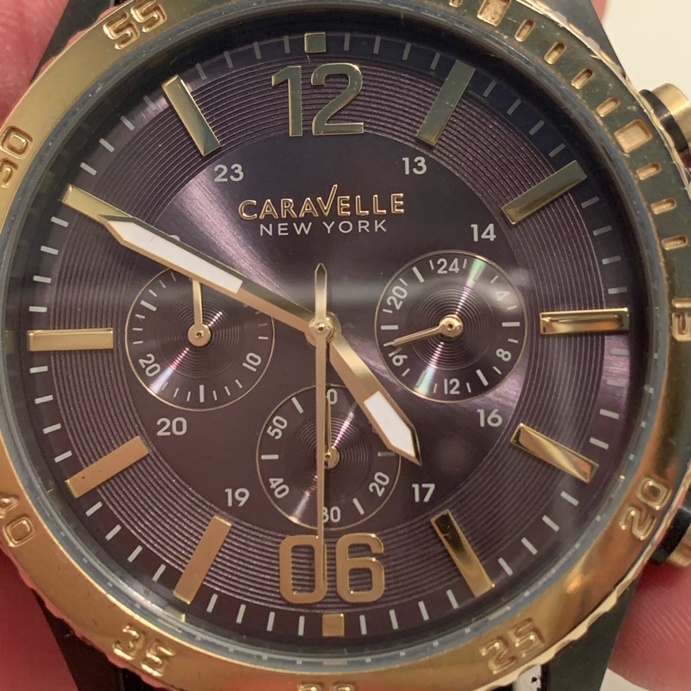 Caravelle New York watch
